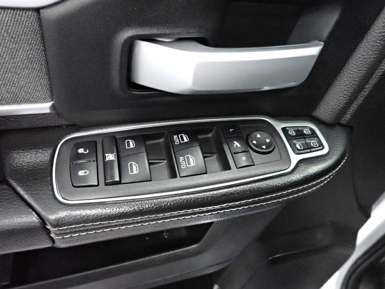 2023 RAM 3500 Big Horn 4WD CREW NAVI SPORT APP PKG 8' BOX Photo