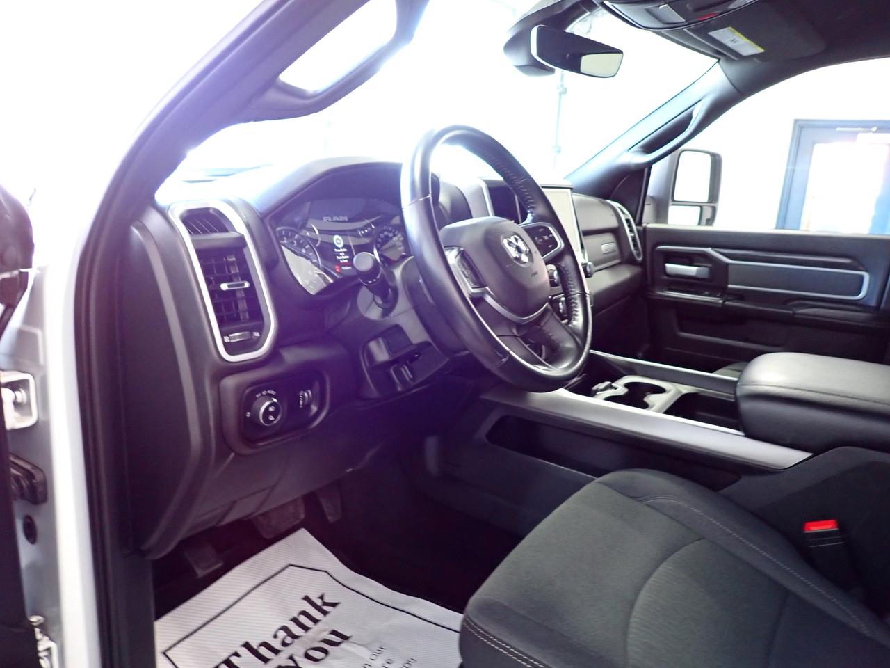 2023 RAM 3500 Big Horn 4WD CREW NAVI SPORT APP PKG 8' BOX Photo