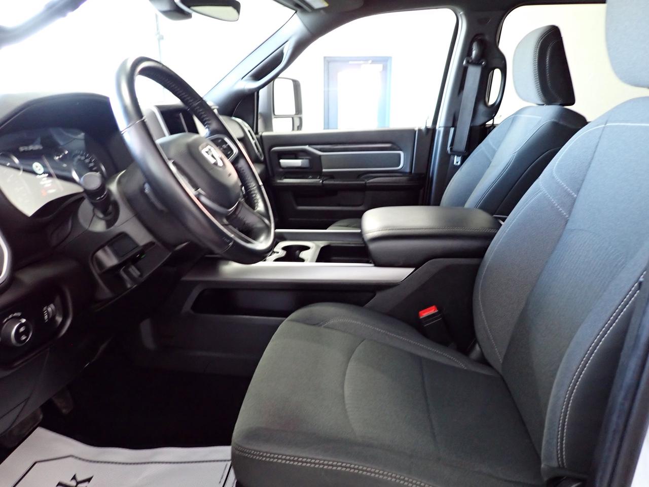 2023 RAM 3500 Big Horn 4WD CREW NAVI SPORT APP PKG 8' BOX Photo