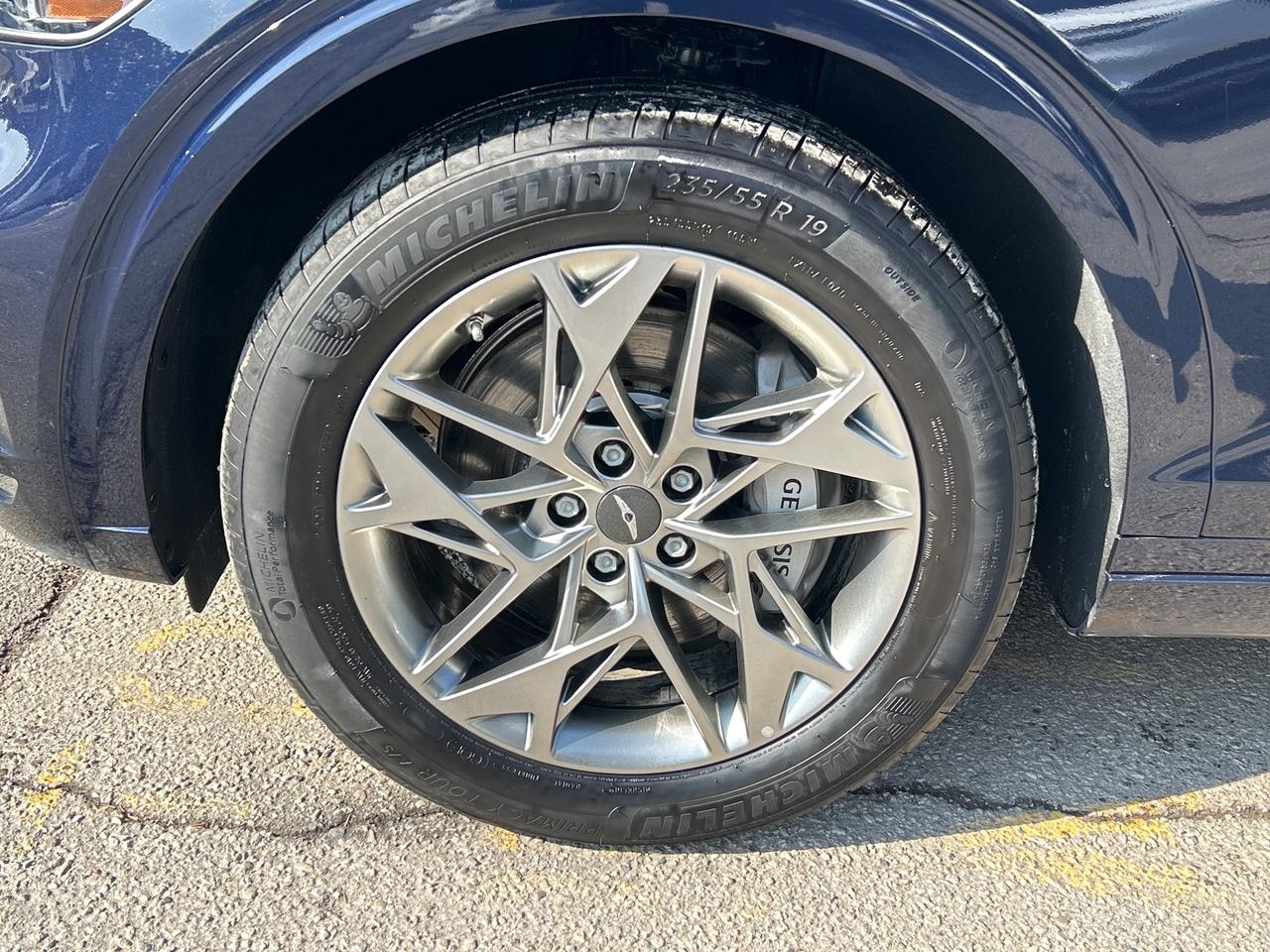 2025 Genesis GV70 2.5T ADVANCED, NEW TIRES, SNOW TIRES, PANO, NAVI Photo