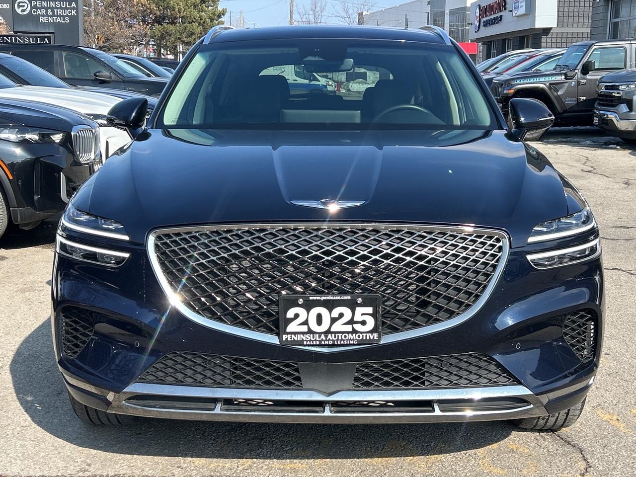 2025 Genesis GV70 2.5T ADVANCED, NEW TIRES,  PANO, NAVI Photo