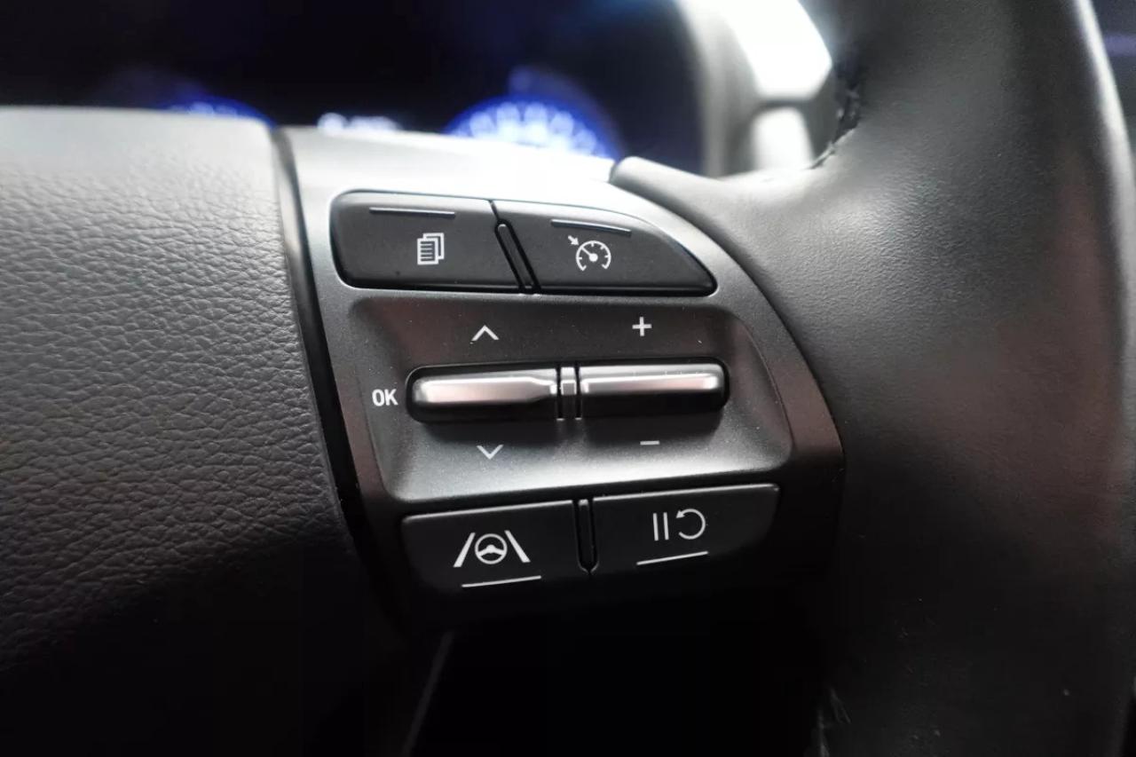 2022 Hyundai KONA PREFERRED   HEATED SEATS   HEATED WHEEL   APPLE CA Photo