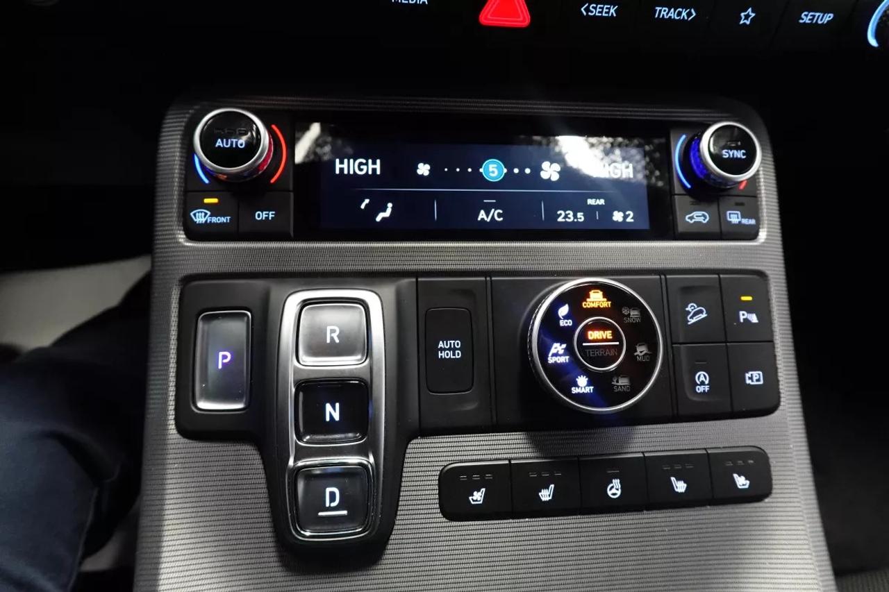 2024 Hyundai PALISADE ULTIMATE CALLIGRAPHY / HUD / HTD,COOL SEATS / POWE Photo