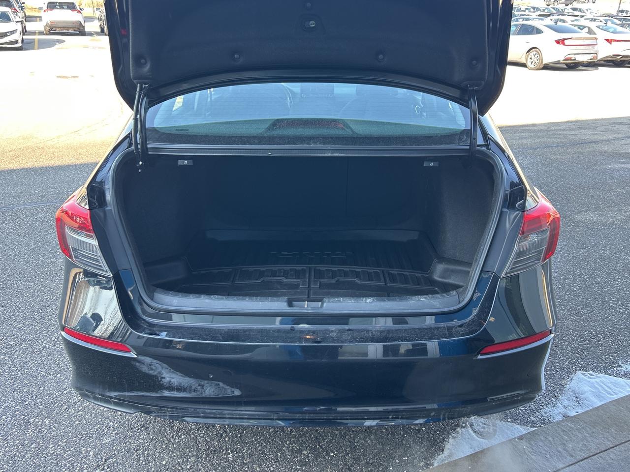 2022 Honda Civic Sedan LX CVT Photo4