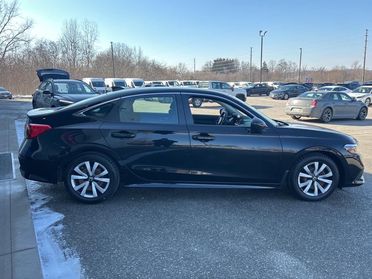 2022 Honda Civic Sedan LX CVT Photo2