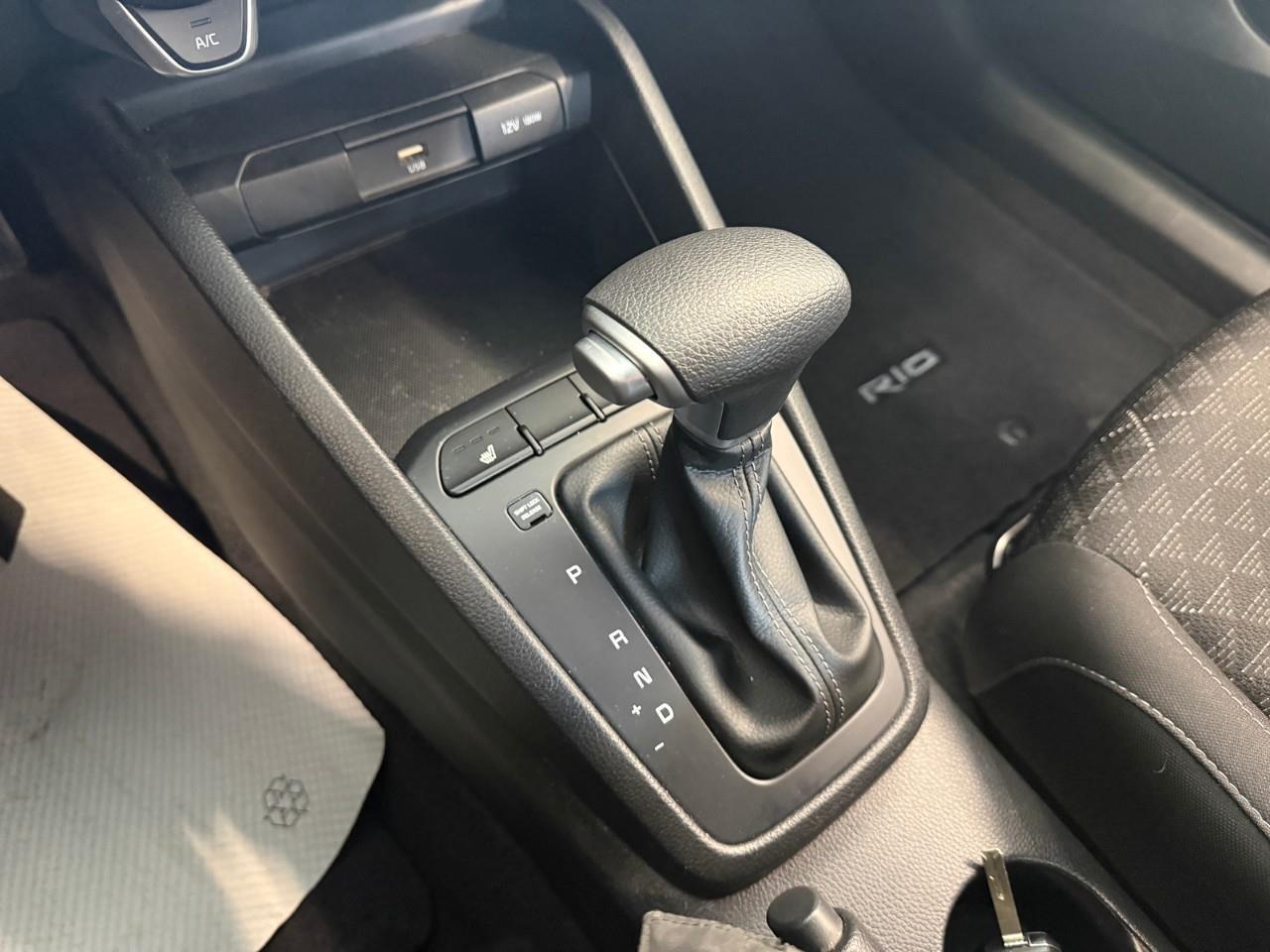 2022 Kia Rio LX+ 4dr Hatchback Photo