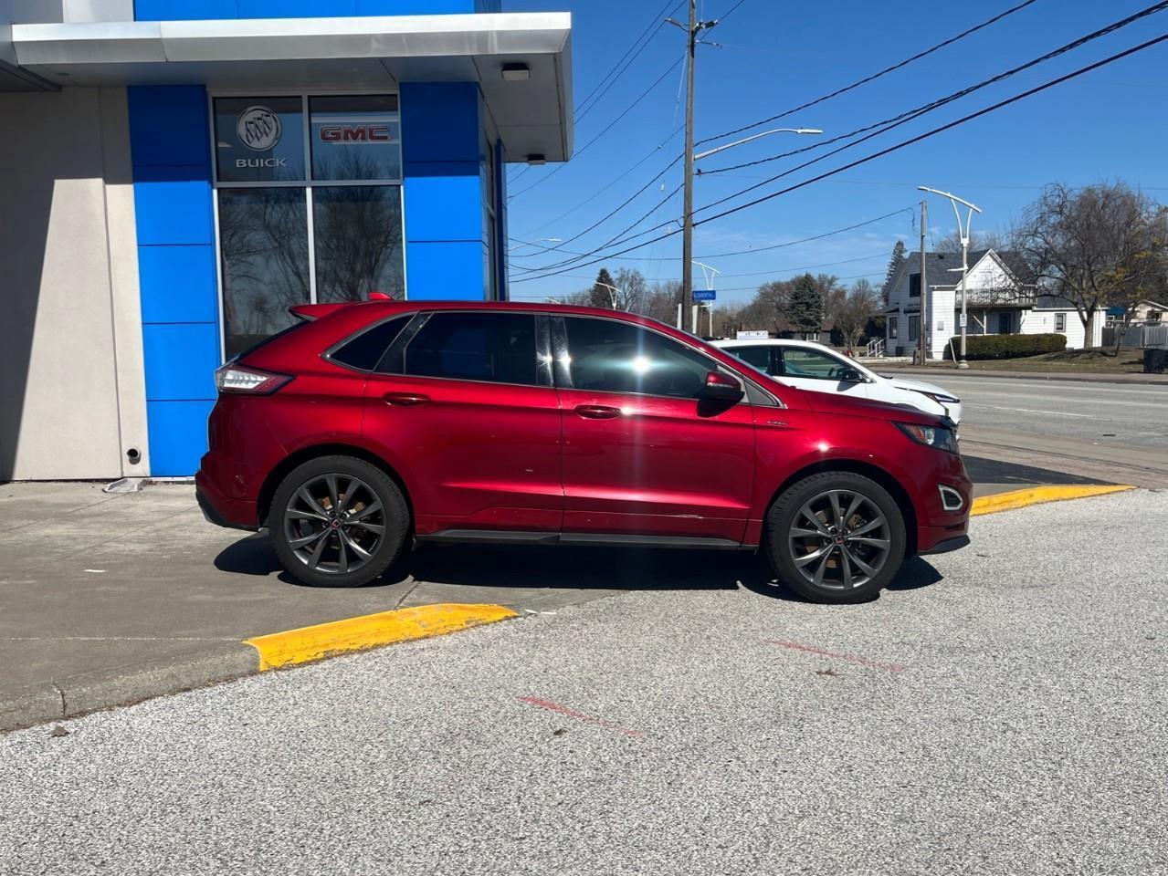 2016 Ford Edge SPORT Big Engine Great Eyeball! Photo3