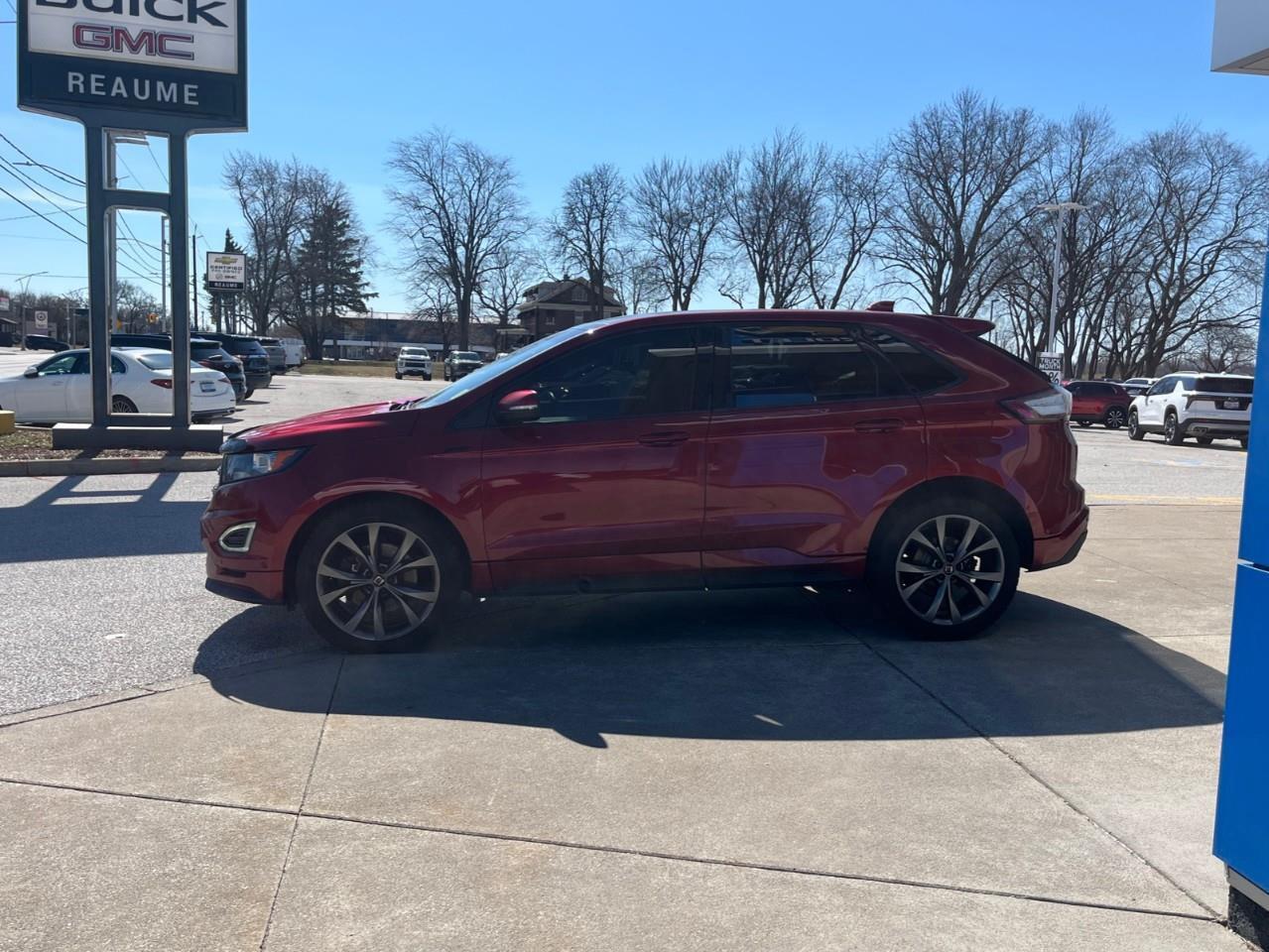 2016 Ford Edge SPORT Big Engine Great Eyeball! Photo