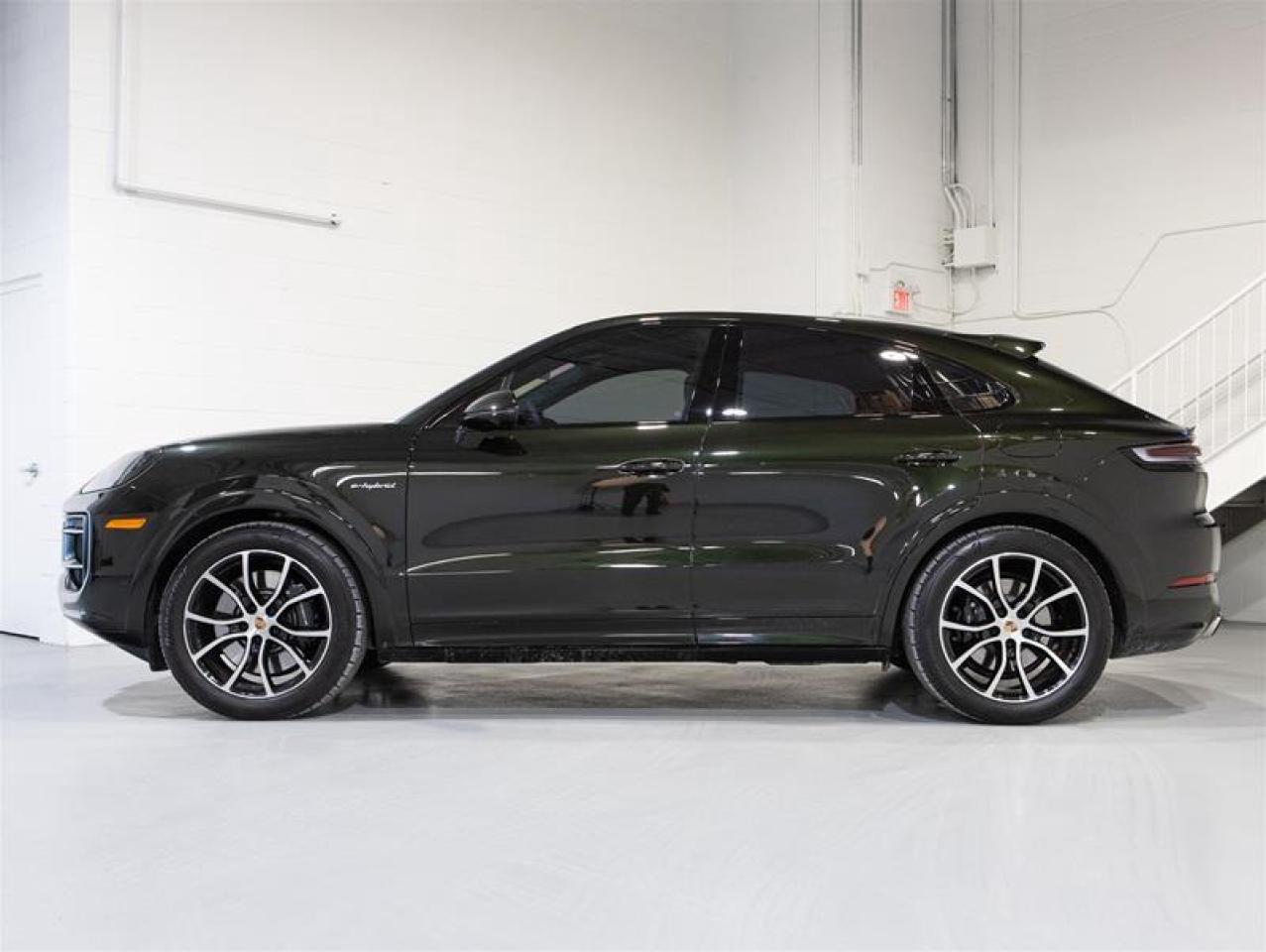 2025 Porsche Cayenne S e-Hybrid Coupe AWD Photo