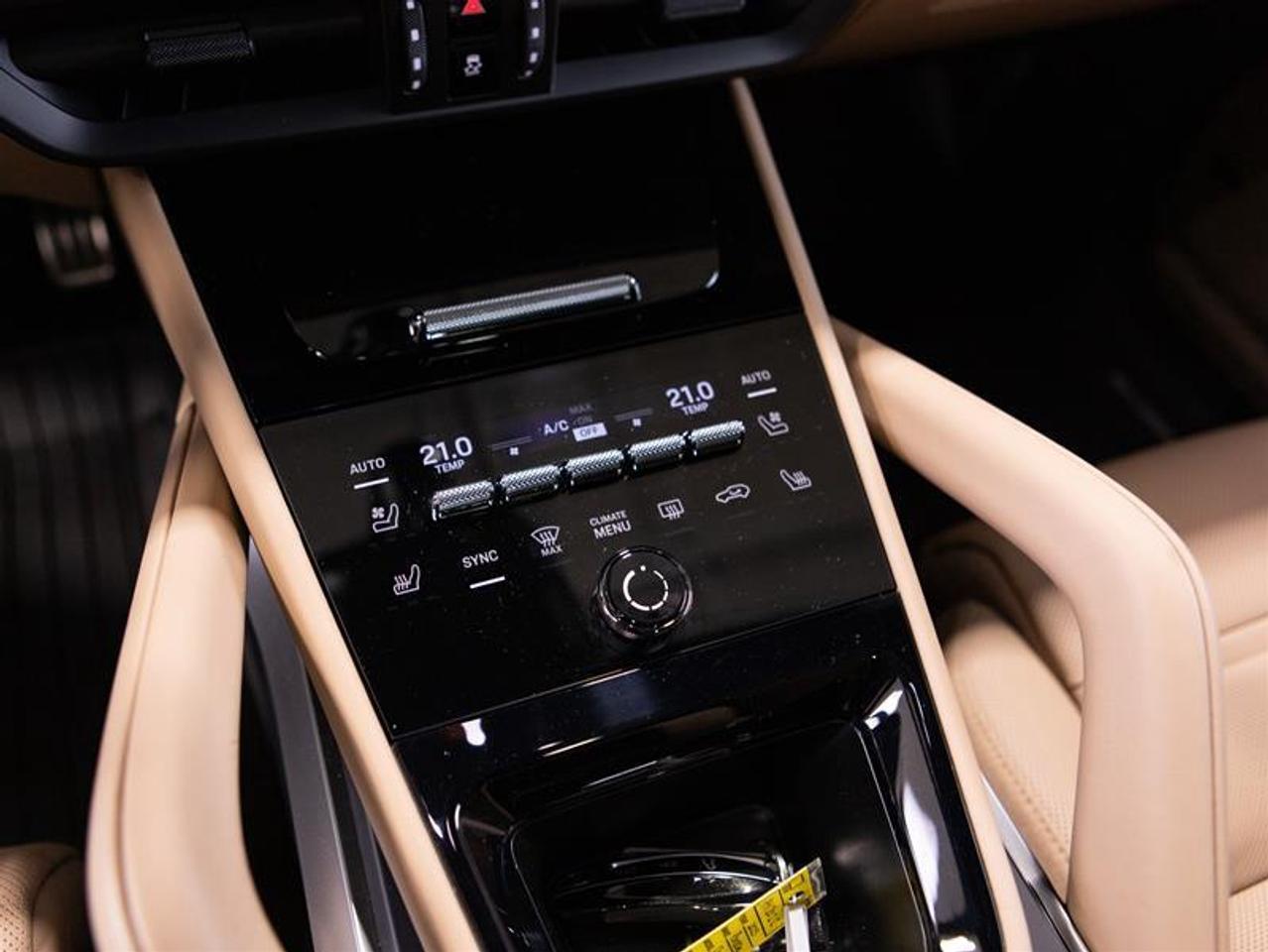 2025 Porsche Cayenne S e-Hybrid Coupe AWD Photo