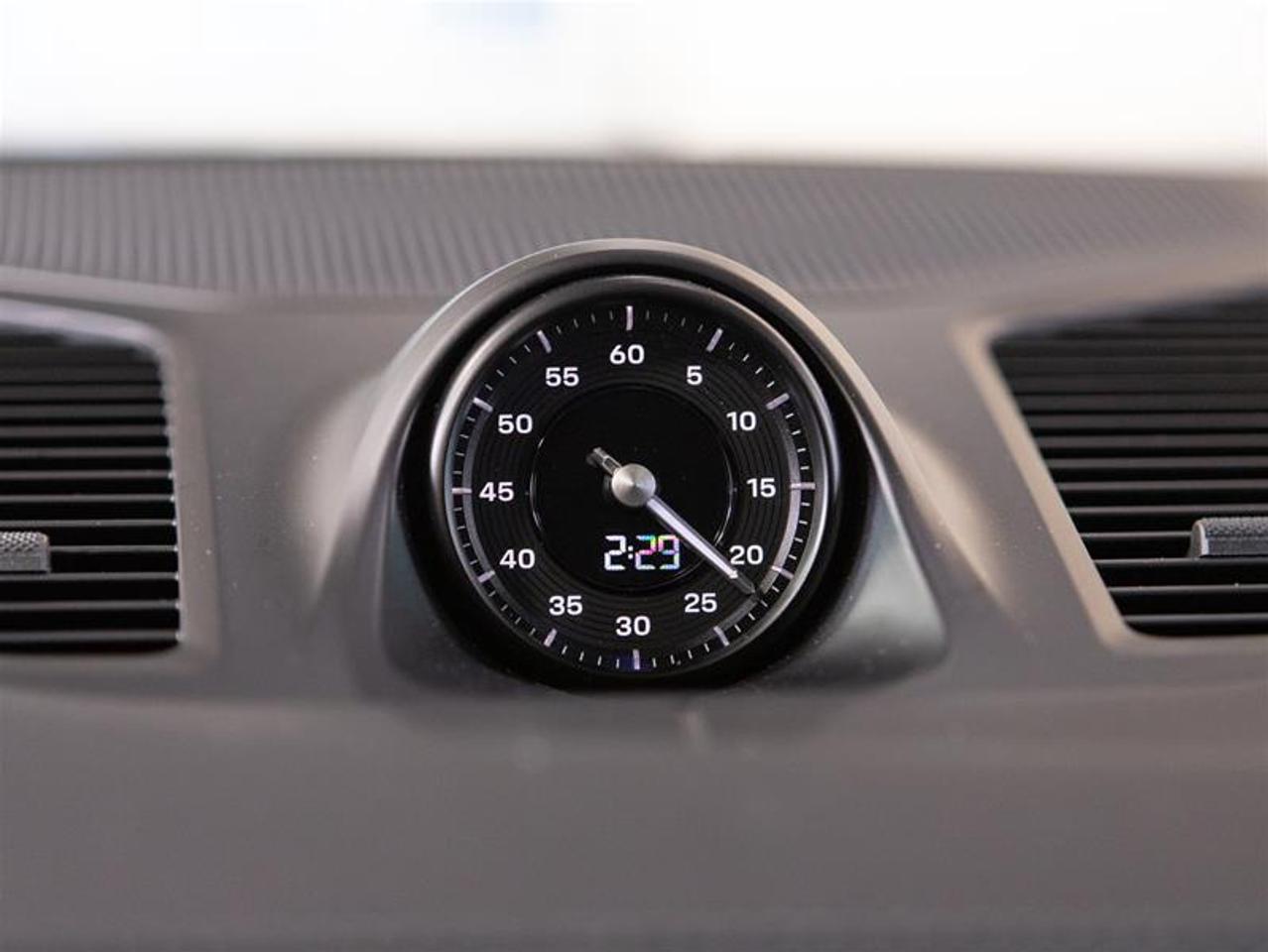 2025 Porsche Cayenne S e-Hybrid Coupe AWD Photo