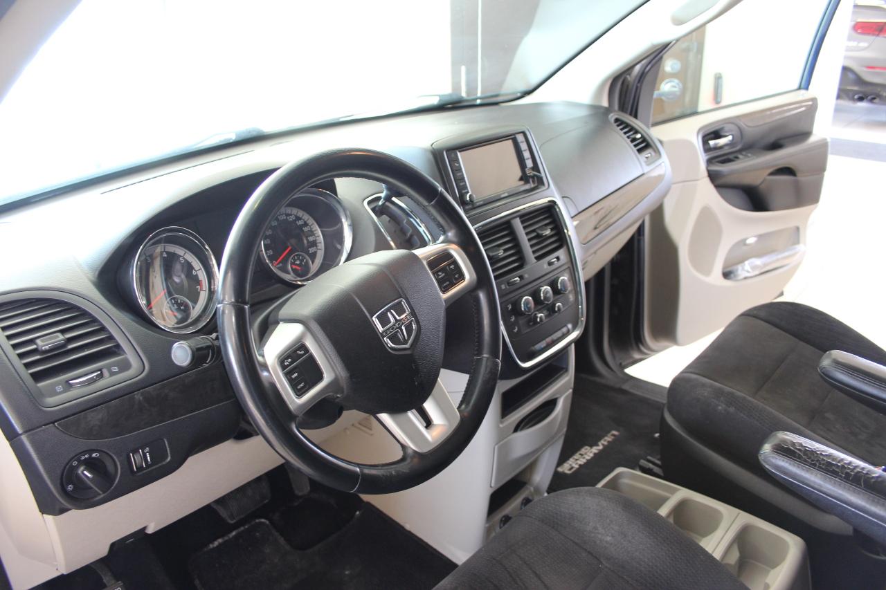 2012 Dodge Grand Caravan SXT PLUS   STOW & GO   DVD Photo