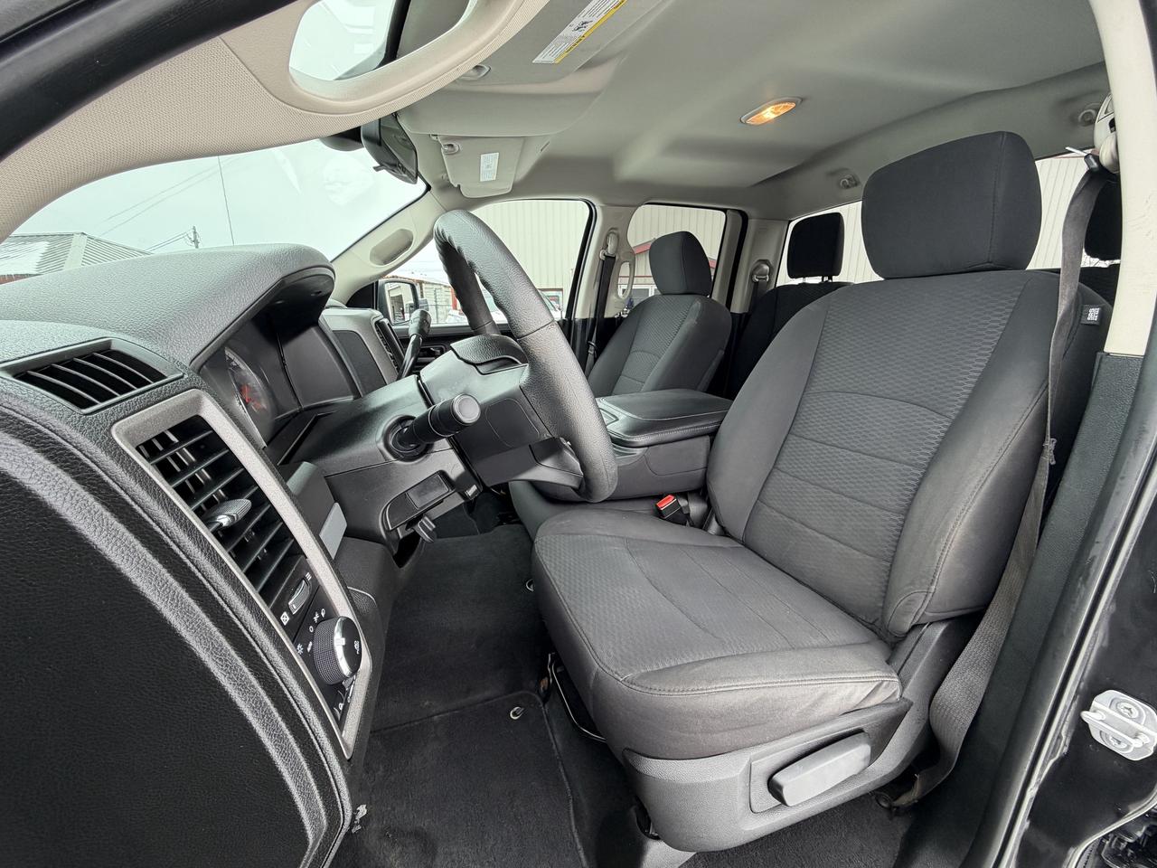 2019 RAM 1500 Classic Express 4x4 Quad Cab 6'4  Box Photo