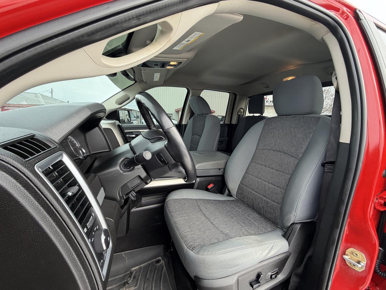 2019 RAM 1500 Classic WARLOCK LIFT/WHEEL/TIRE PKG!! Photo