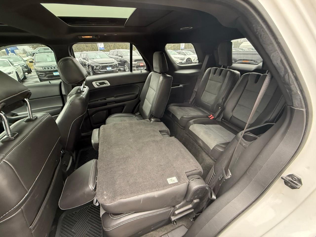 2015 Ford Explorer XLT 4DR 4X4 Photo