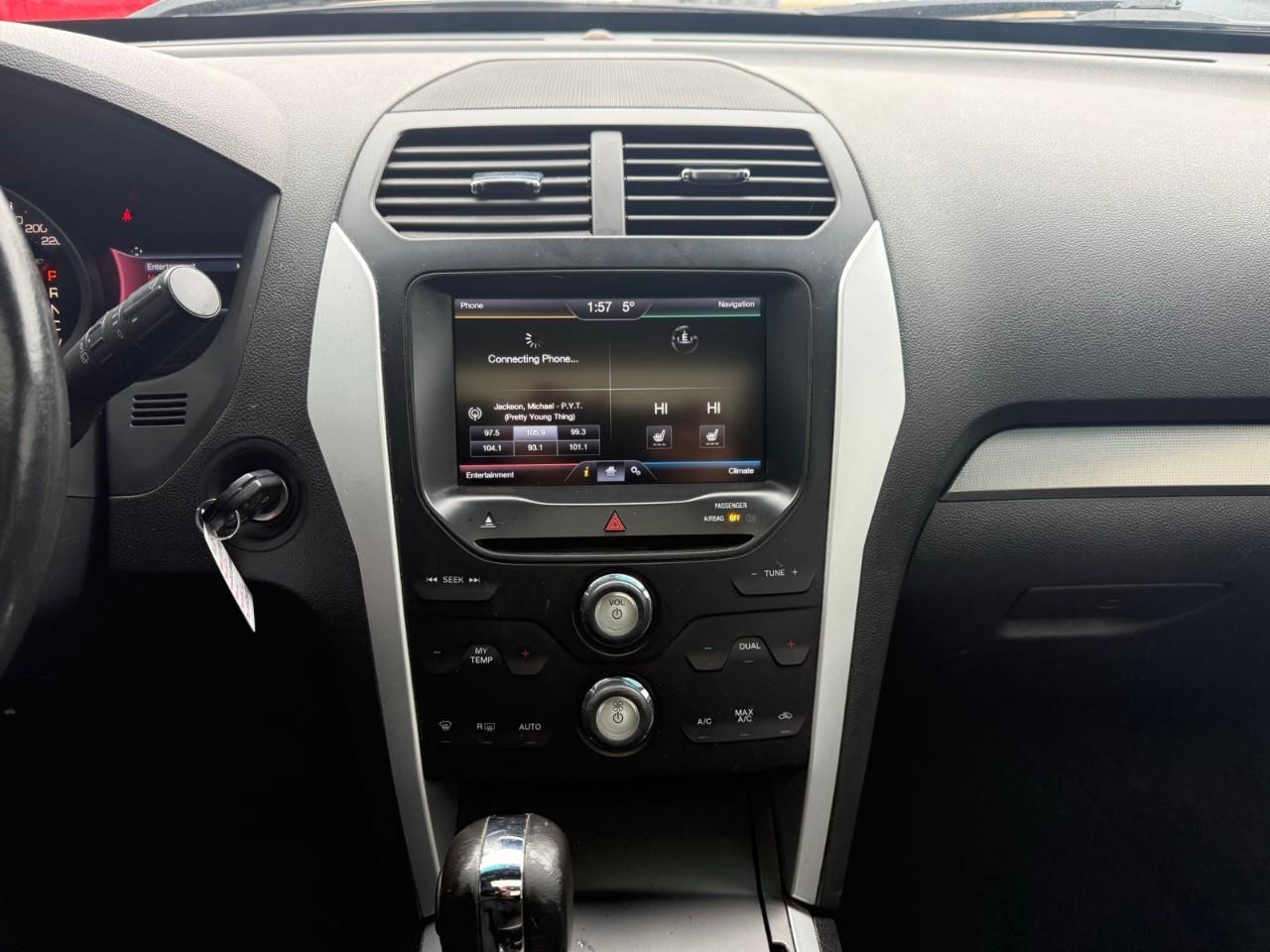 2015 Ford Explorer XLT 4DR 4X4 Photo