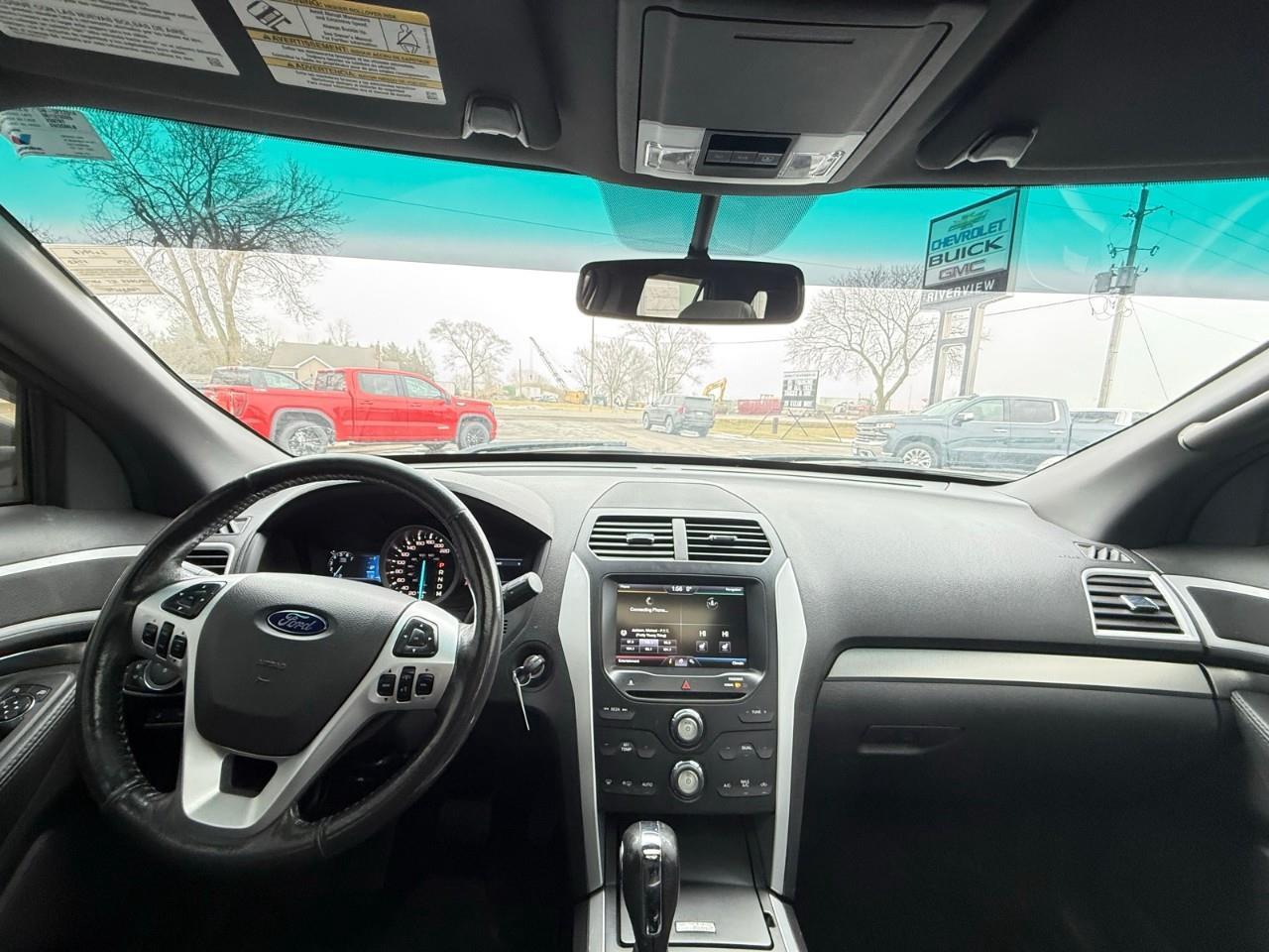 2015 Ford Explorer XLT 4DR 4X4 Photo