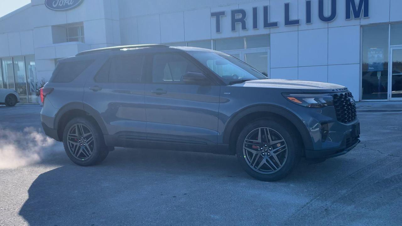 2026 Ford Explorer ST-Line Photo