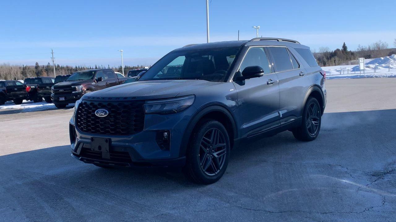 2026 Ford Explorer ST-Line Photo