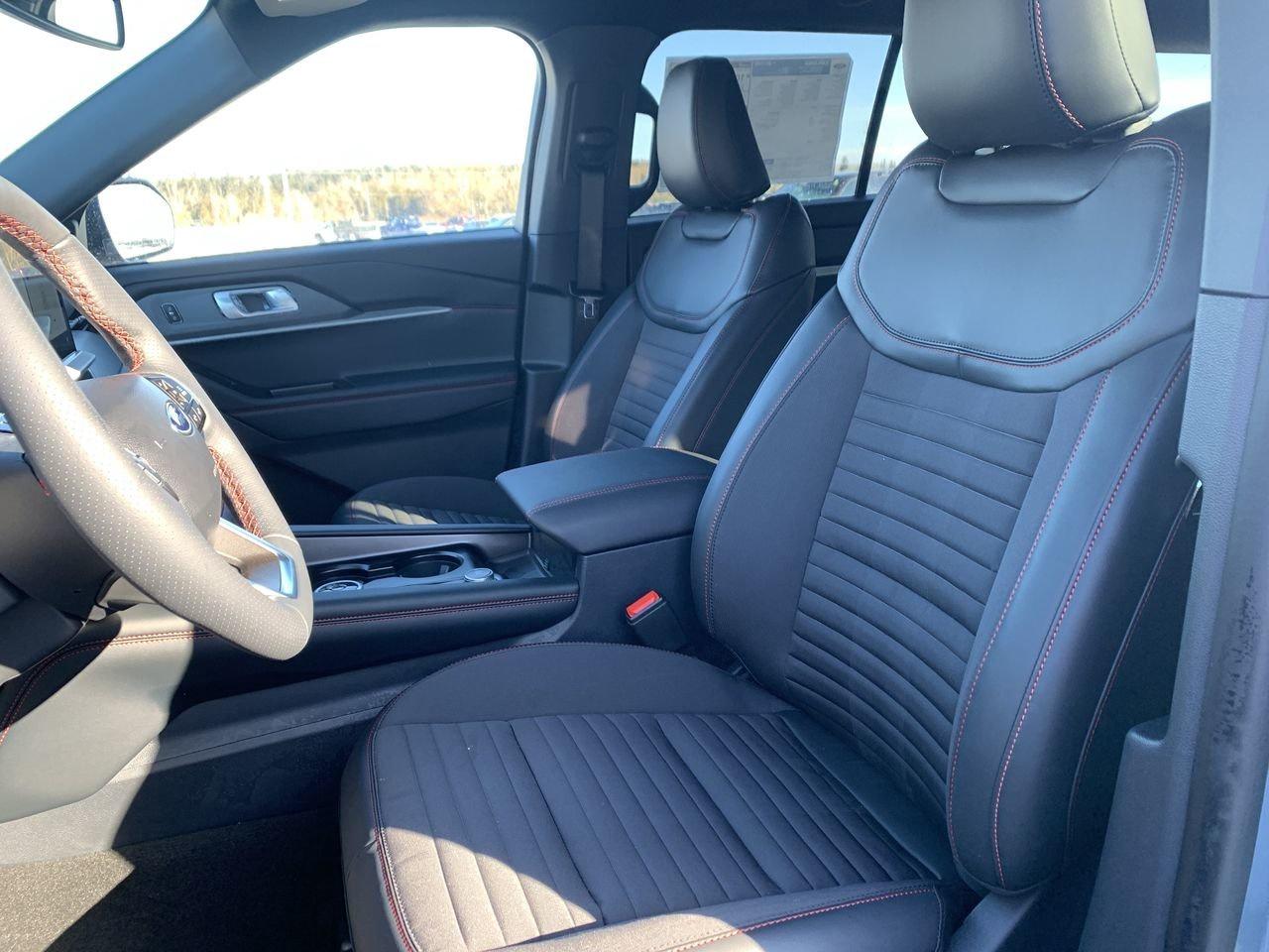 2026 Ford Explorer ST-Line Photo