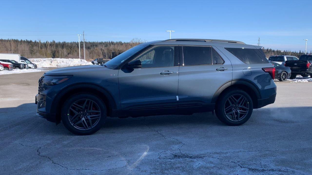 2026 Ford Explorer ST-Line Photo