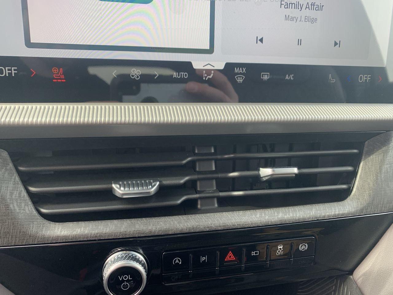 2026 Ford Explorer Platinum Photo