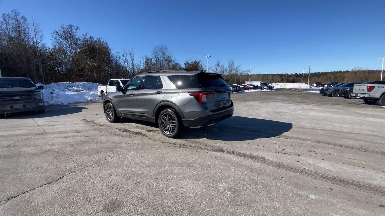 2026 Ford Explorer ST Photo
