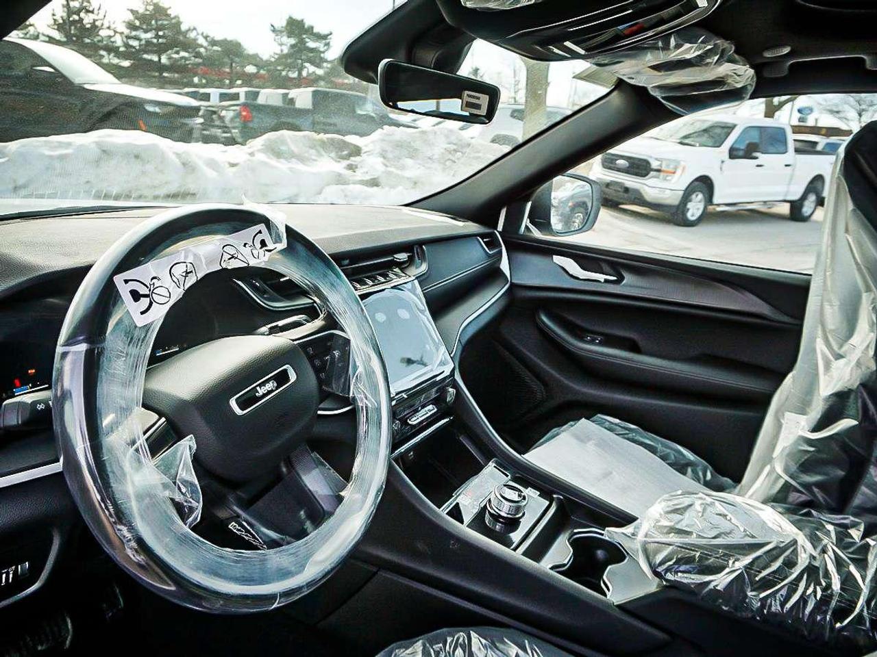 2026 Jeep Grand Cherokee  Photo