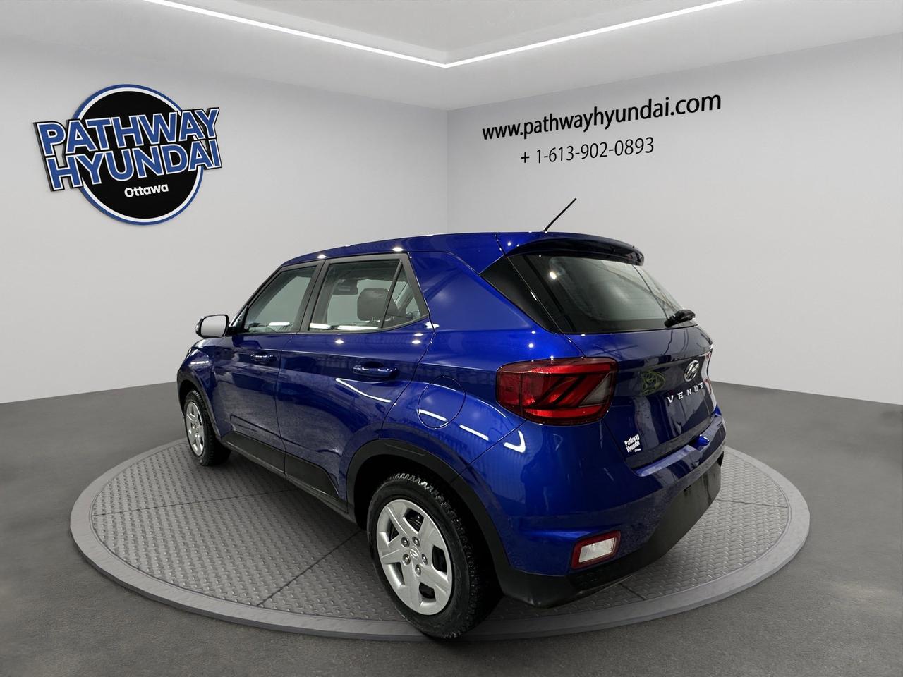 2023 Hyundai Venue Essential Photo4