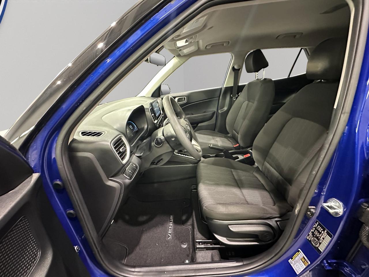 2023 Hyundai Venue Essential Photo