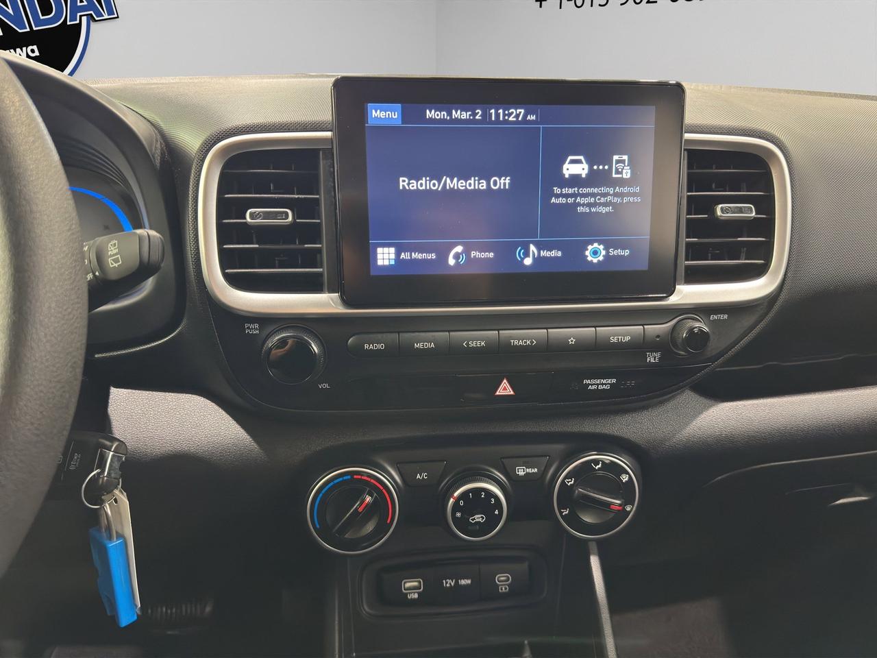 2023 Hyundai Venue Essential Photo