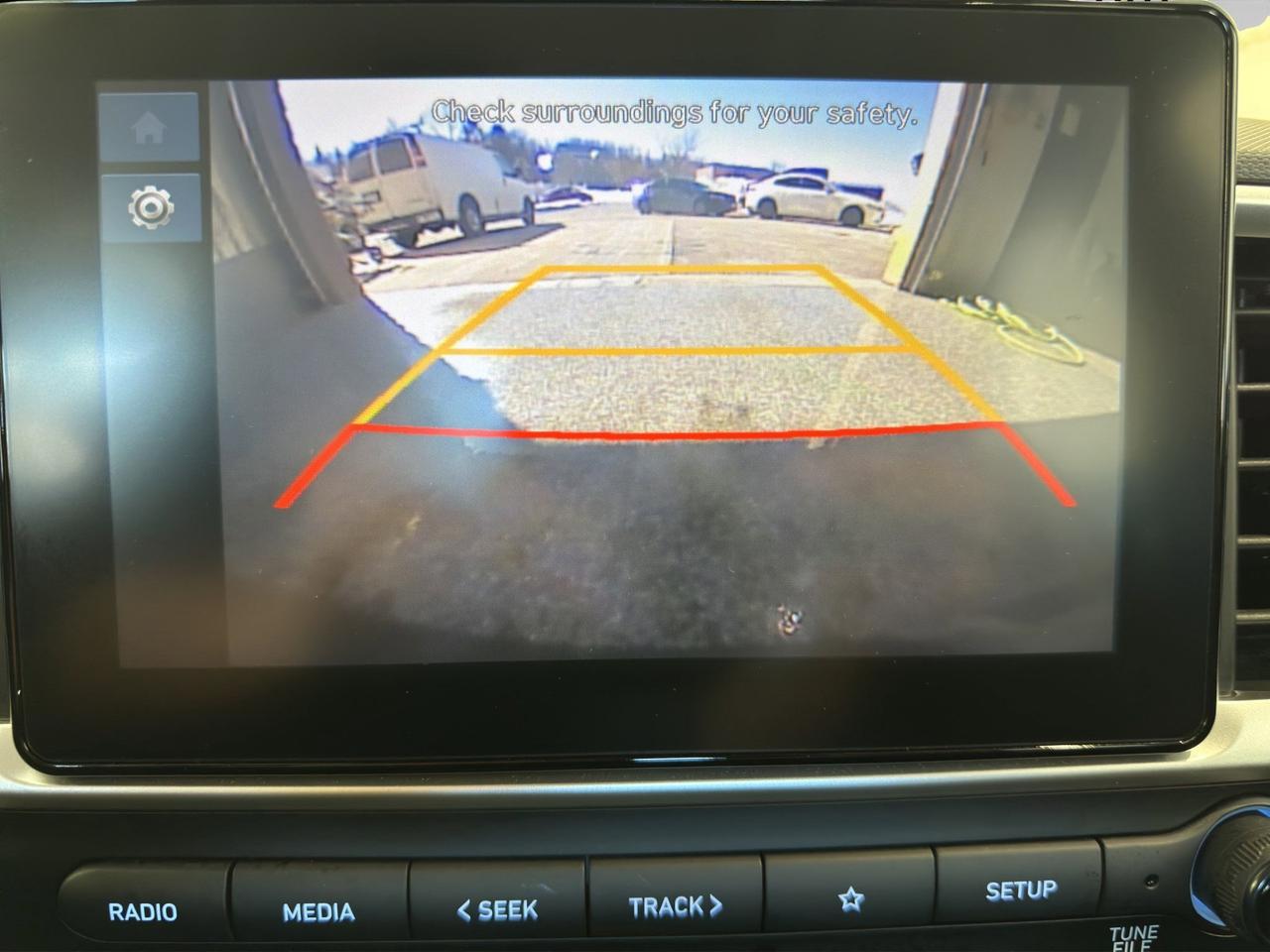 2023 Hyundai Venue Essential Photo