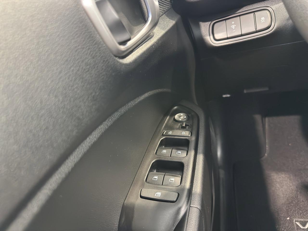 2023 Hyundai Venue Essential Photo