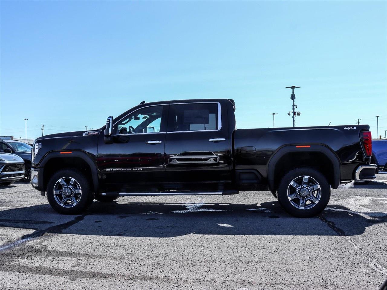 2026 GMC SIERRA 2500HD Crew Cab Standard Box 4-Wheel Drive SLT Photo2