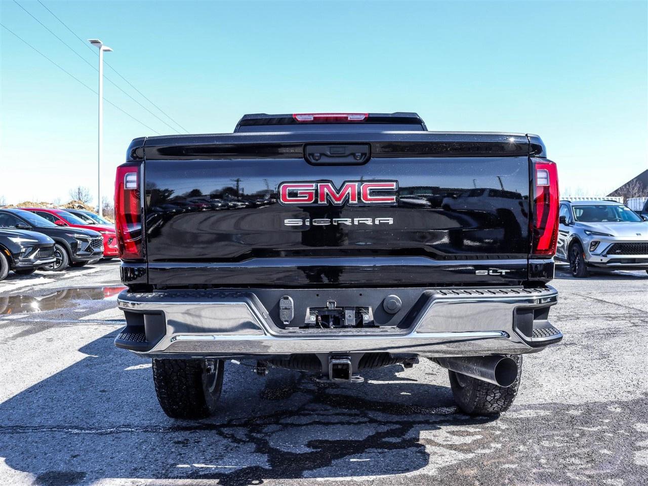 2026 GMC SIERRA 2500HD Crew Cab Standard Box 4-Wheel Drive SLT Photo