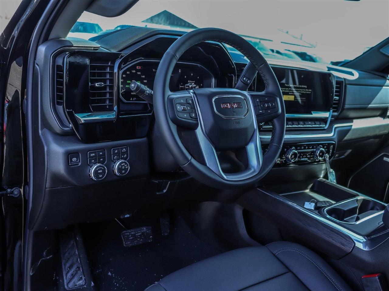 2026 GMC SIERRA 2500HD Crew Cab Standard Box 4-Wheel Drive SLT Photo