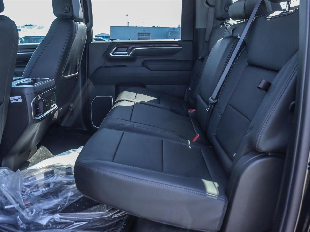 2026 GMC SIERRA 2500HD Crew Cab Standard Box 4-Wheel Drive SLT Photo