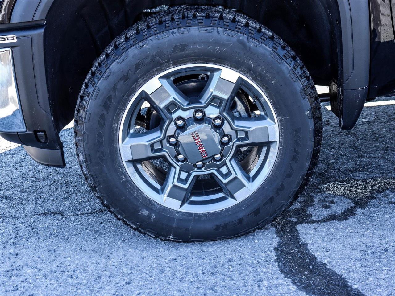 2026 GMC SIERRA 2500HD Crew Cab Standard Box 4-Wheel Drive SLT Photo