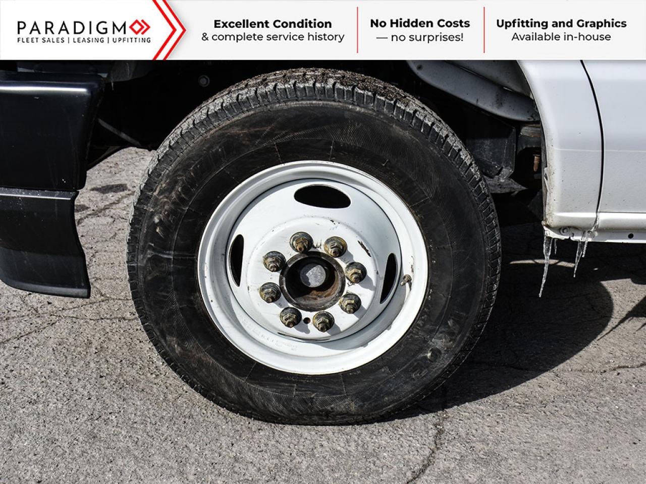 2024 Ford E-Series Cutaway 176" 16 ft Cube Box Standard Truck Photo