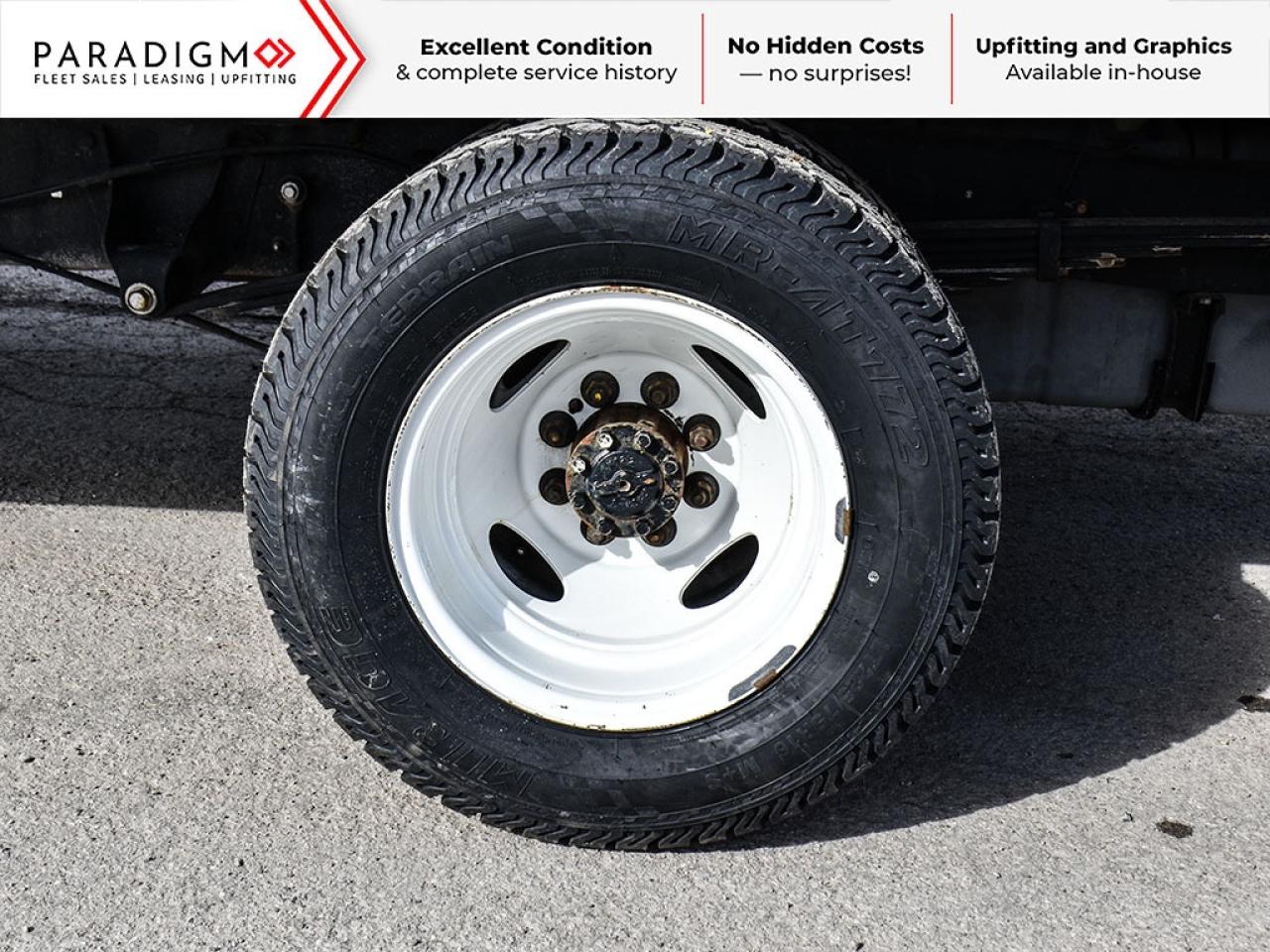 2024 Ford E-Series Cutaway 176" 16 ft Cube Box Standard Truck Photo