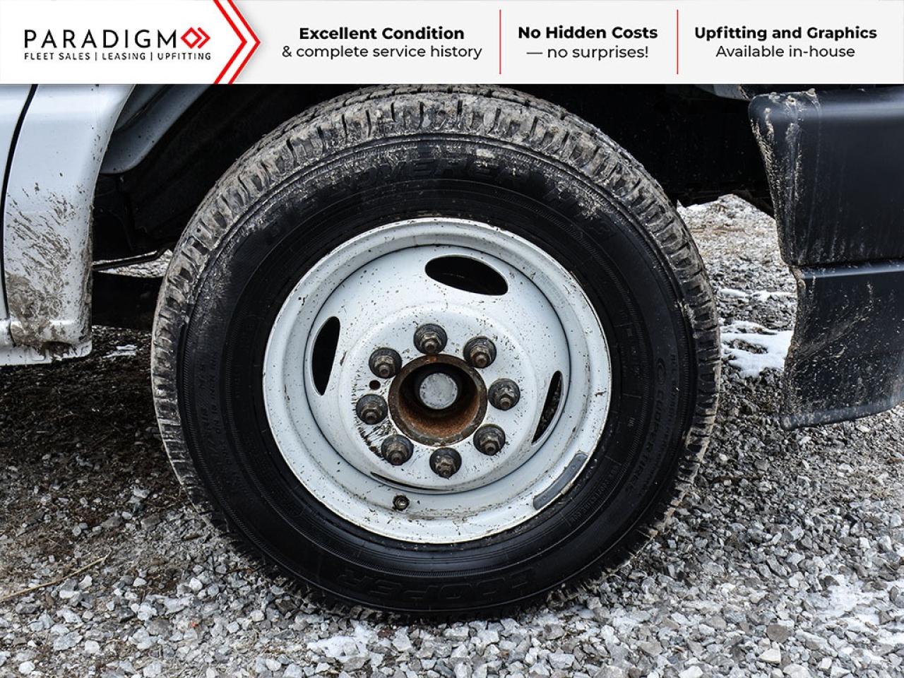 2023 Ford E-Series Cutaway 176" 16 ft Cube Box Standard Truck Photo