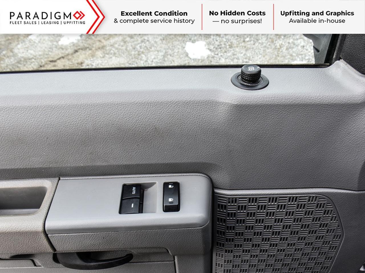 2023 Ford E-Series Cutaway 176" 16 ft Cube Box Standard Truck Photo