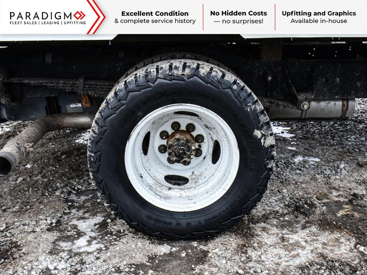 2023 Ford E-Series Cutaway 176" 16 ft Cube Box Standard Truck Photo