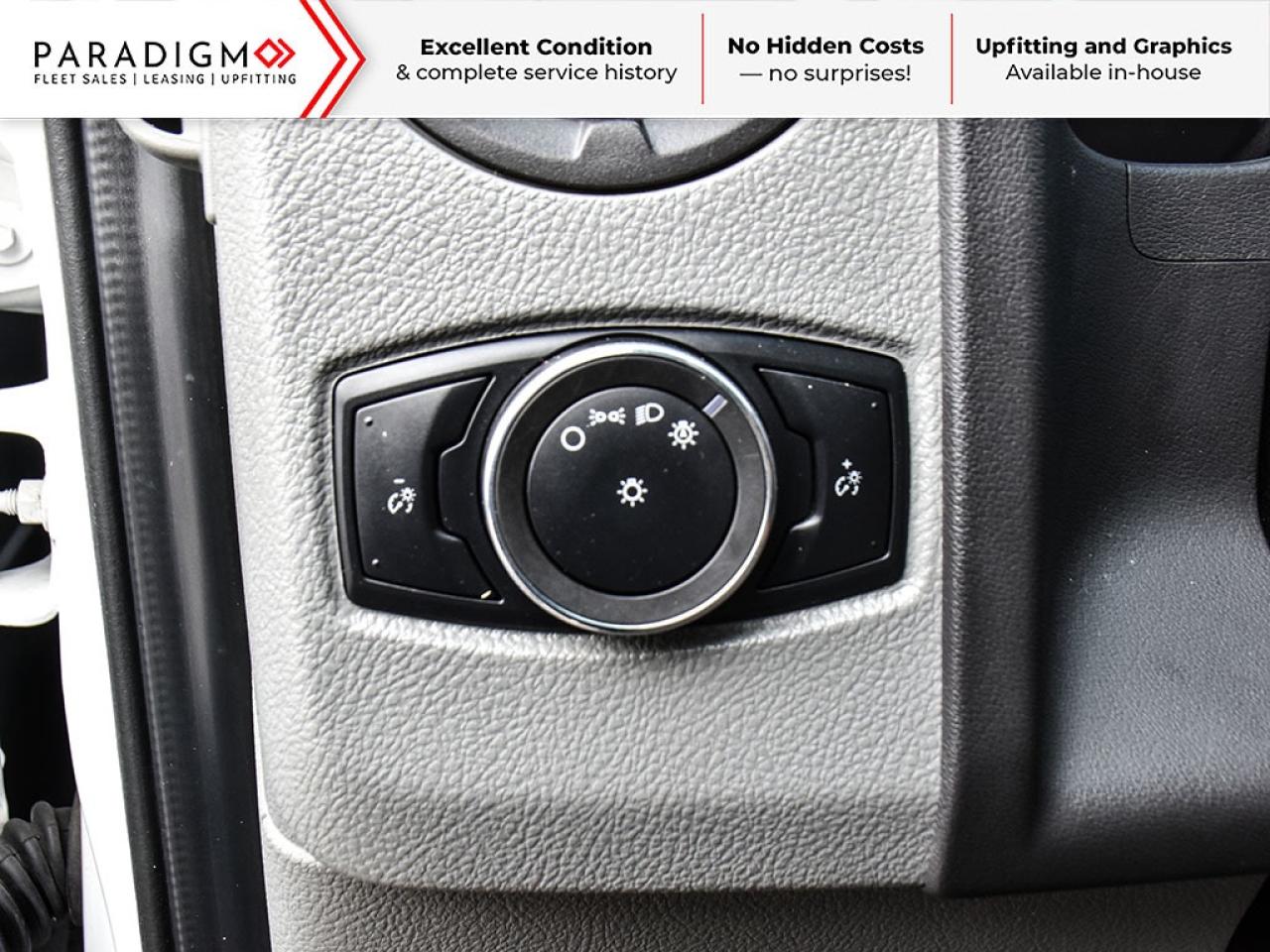 2023 Ford E-Series Cutaway 176" 16 ft Cube Box Standard Truck Photo