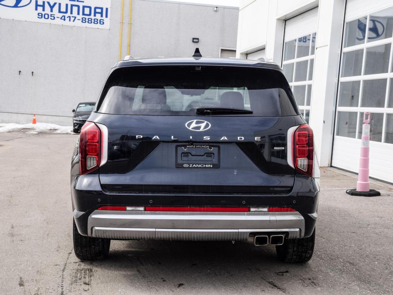 2023 Hyundai PALISADE Ultimate Calligraphy   1 owner, No Accidents, Photo4