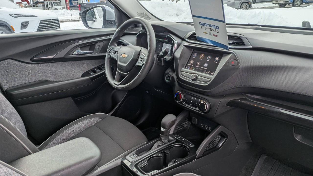 2023 Chevrolet TrailBlazer AWD 4dr LT Photo