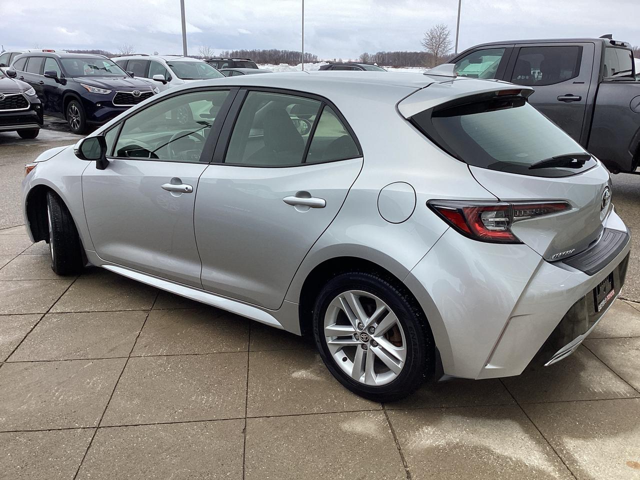 2022 Toyota Corolla Hatchback SE Photo