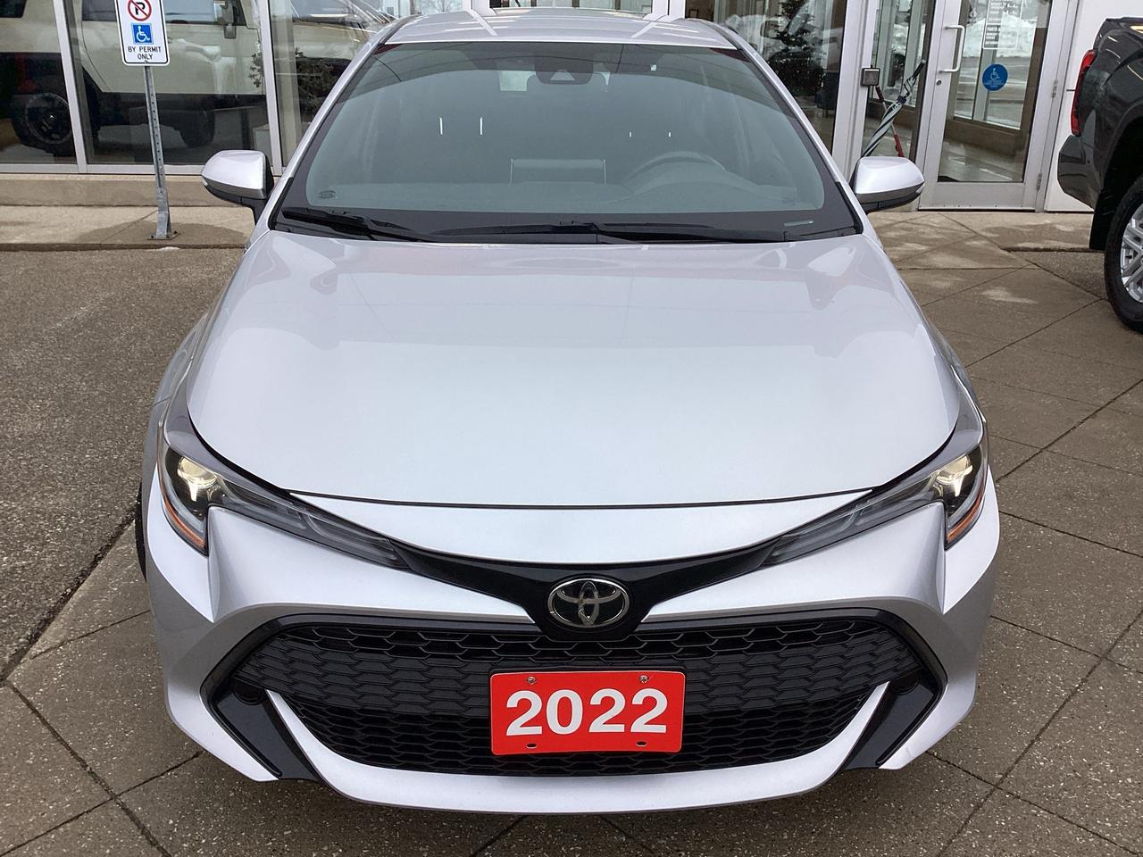 2022 Toyota Corolla Hatchback SE Photo