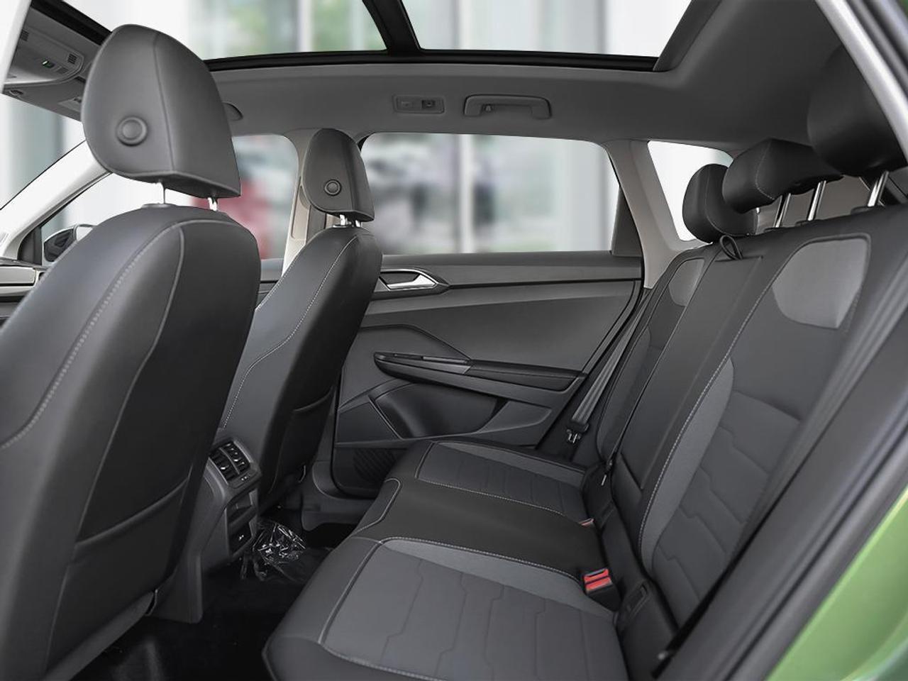 2025 Volkswagen Taos Comfortline Black Edition Photo