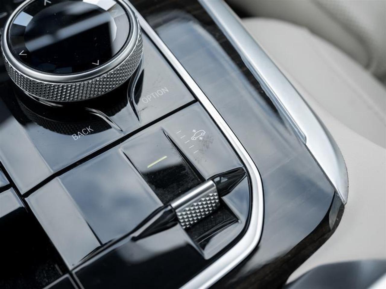 2023 BMW X7 xDrive40i 4dr All-Wheel Drive Sports Activity Vehicle Photo